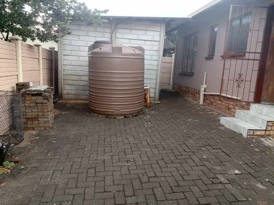 To Let 4 Bedroom Property for Rent in Tlhabane West North West